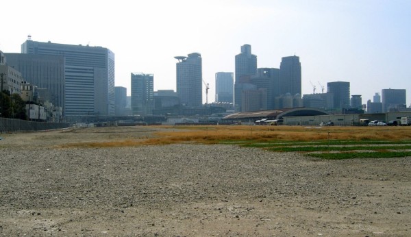 你的老廠房是「潛力資產」還是「卡關資產」？2026 分界線就這一條