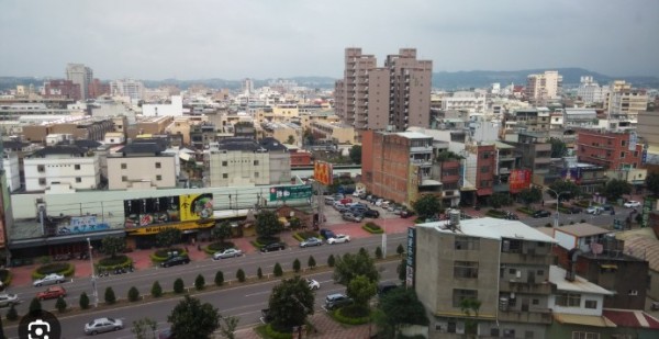 2026 苗栗買房觀望者必看：8 區價格帶＋「現在進場 vs 再等」逐區決策表