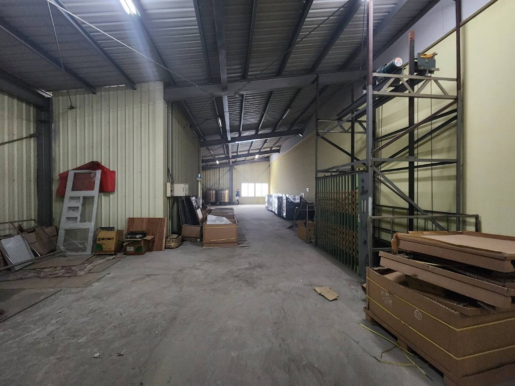近觀音工業區挑高天車廠房現場照片 5