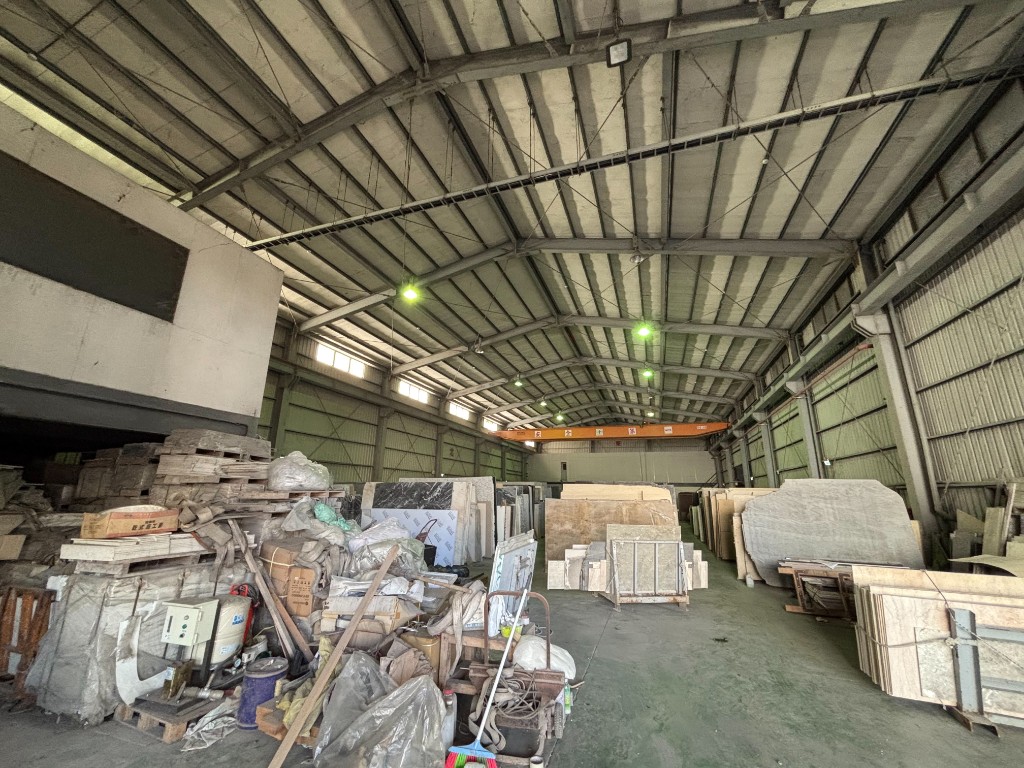 新屋大面寬天車廠房照片