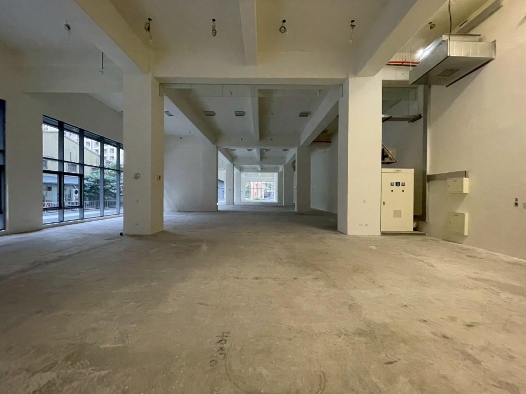 新莊全新氣派耐震挑高廠辦照片